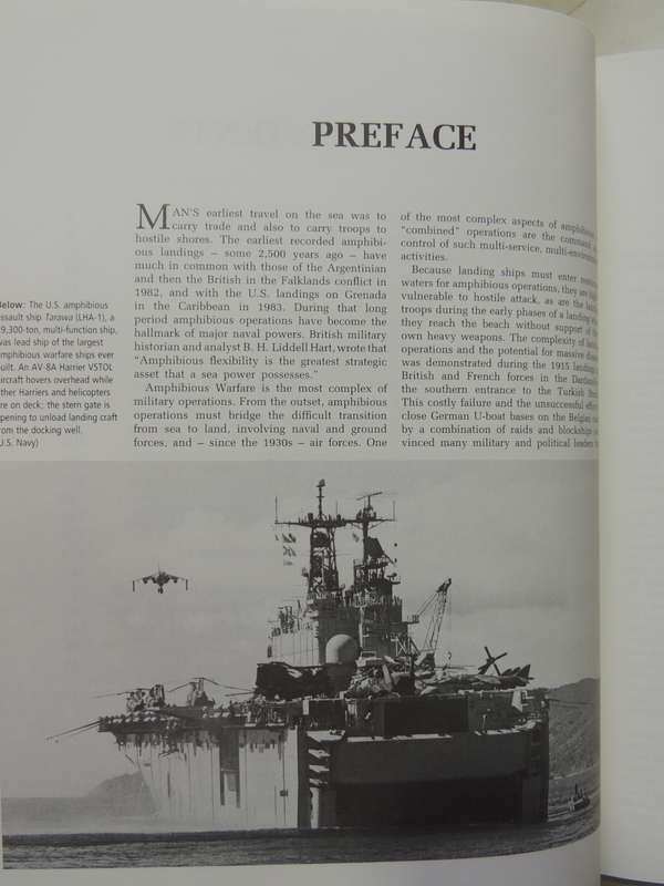 Amphibious Warfare - An Illustrated History  Norman Polmar & Peter B. Mersky