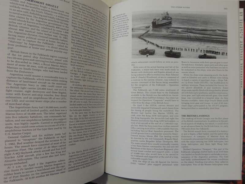 Amphibious Warfare - An Illustrated History  Norman Polmar & Peter B. Mersky