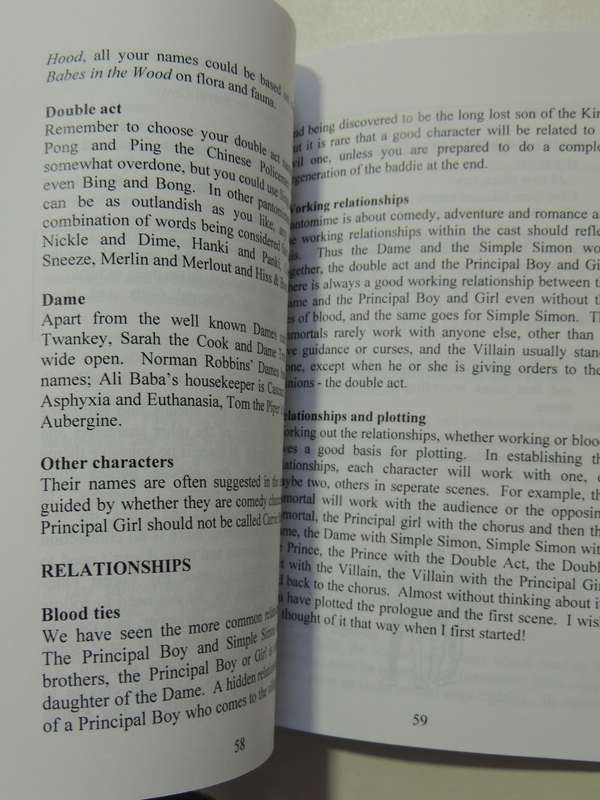 How To Write A Pantomine - Lesley Cookman