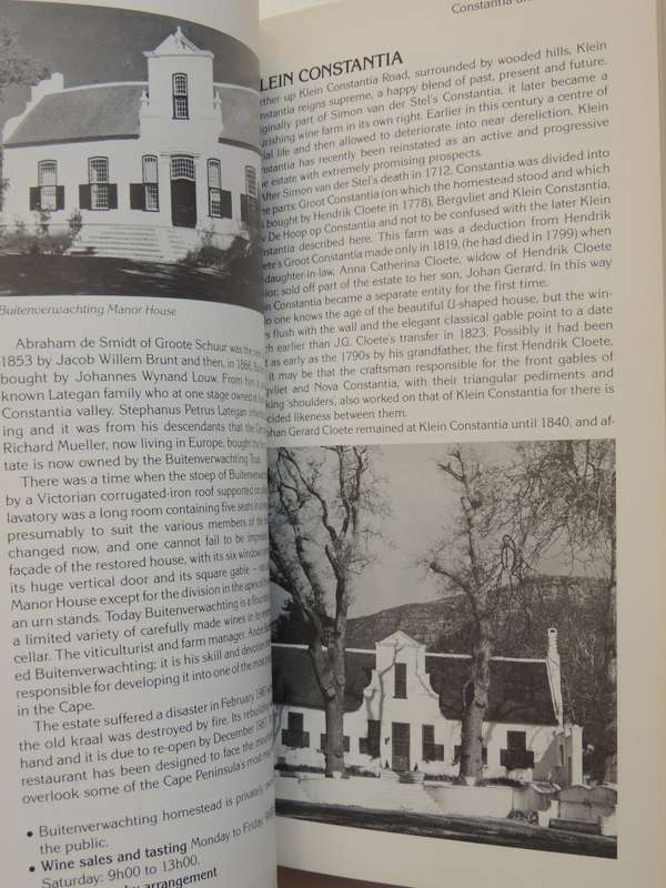 A Concise Guide To Cape Dutch Houses - Phillida Brooke Simons