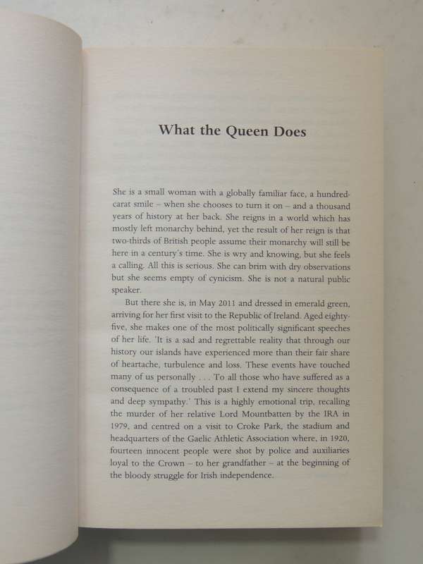 The Diamond Queen: Elizabeth II And Her People - Andrew Marr