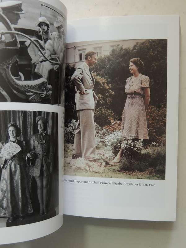 The Diamond Queen: Elizabeth II And Her People - Andrew Marr