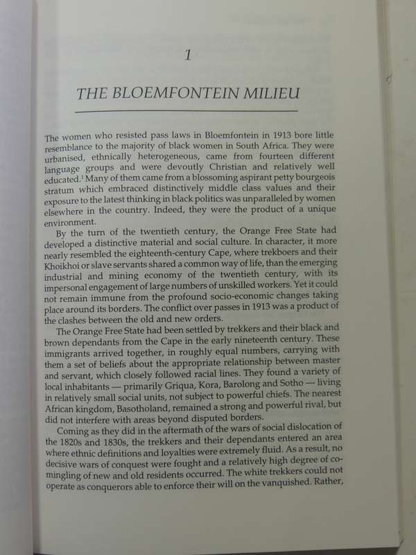 We Now Demand!: The History Of Women's Resistance To Pass Laws In South Africa - Julia C Wells