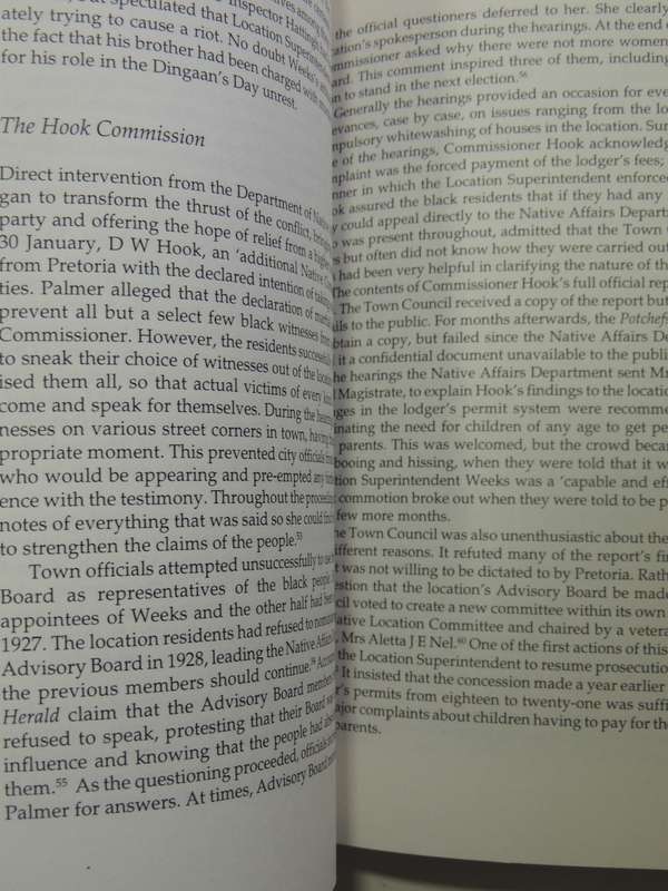 We Now Demand!: The History Of Women's Resistance To Pass Laws In South Africa - Julia C Wells