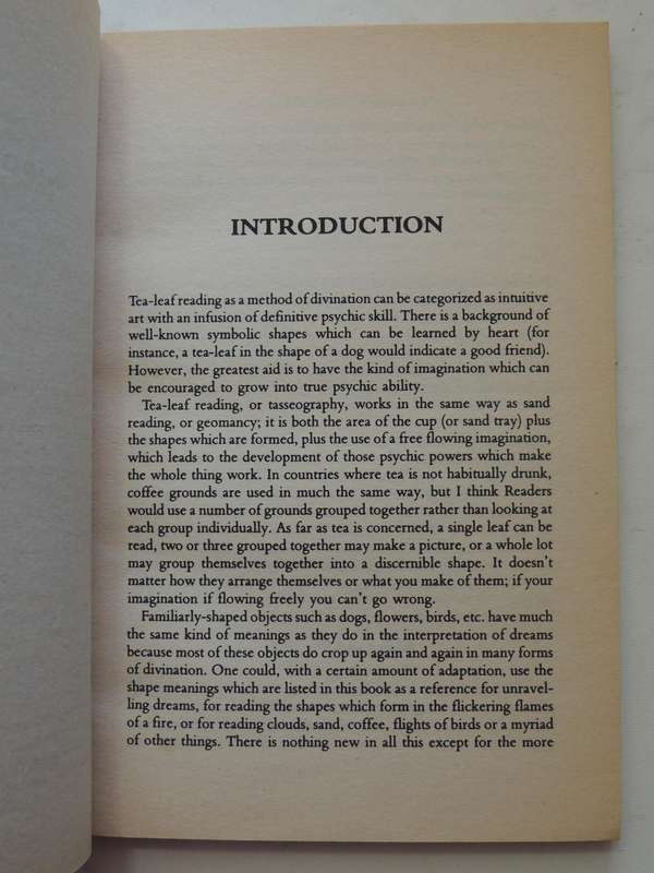 Fortune-Telling By Tea Leaves: A Practical Guide To The Ancient Art Of Tasseography- Sasha Fenton