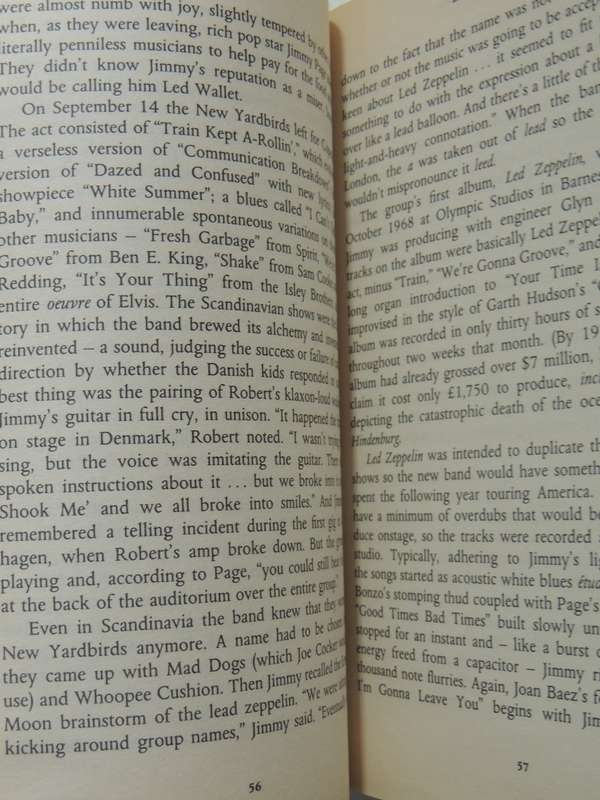 Hammer Of The Gods: Led Zepplin Unauthorized - Stephen Davis