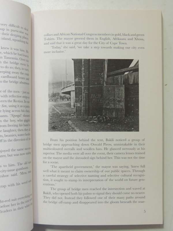 Under Nelson Mandela Boulevard: Life Among The Stowaways - Sean Christie