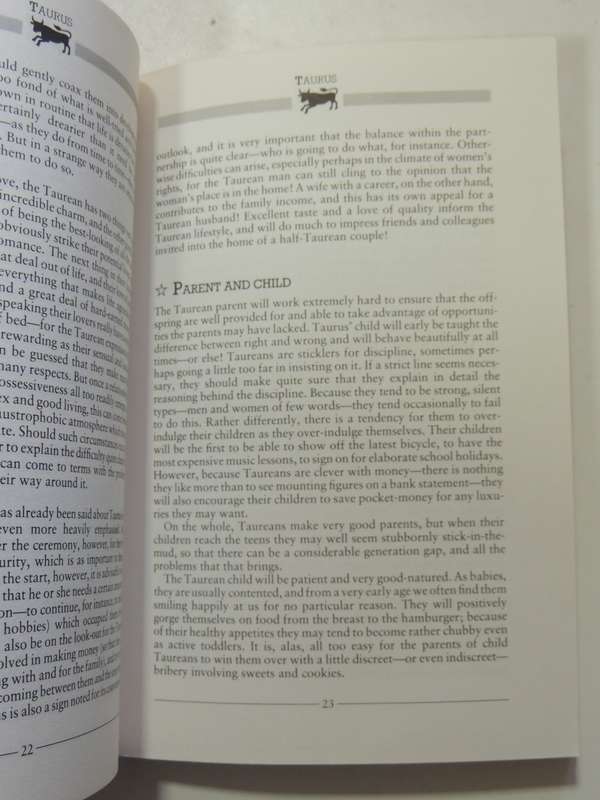 Life Signs - An Astrological Guide to the Way we Live - Julia & Derek Parker
