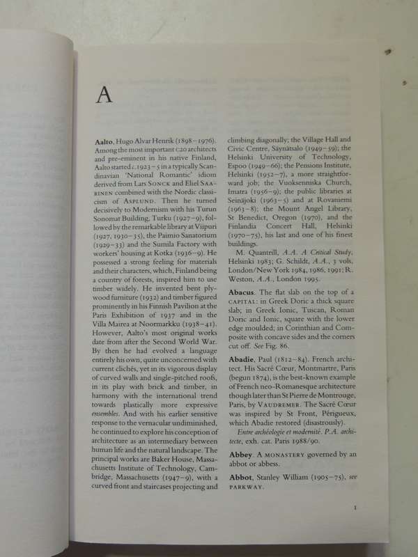 The Penguin Dictionary Of Architecture And Landscape Architecture (5th Ed) Fleming, Honour & Pevsner