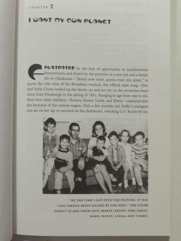 Staring At Sound: The True Story Of Oklahoma's Fabulous Flaming Lips - Jim DeRogatis