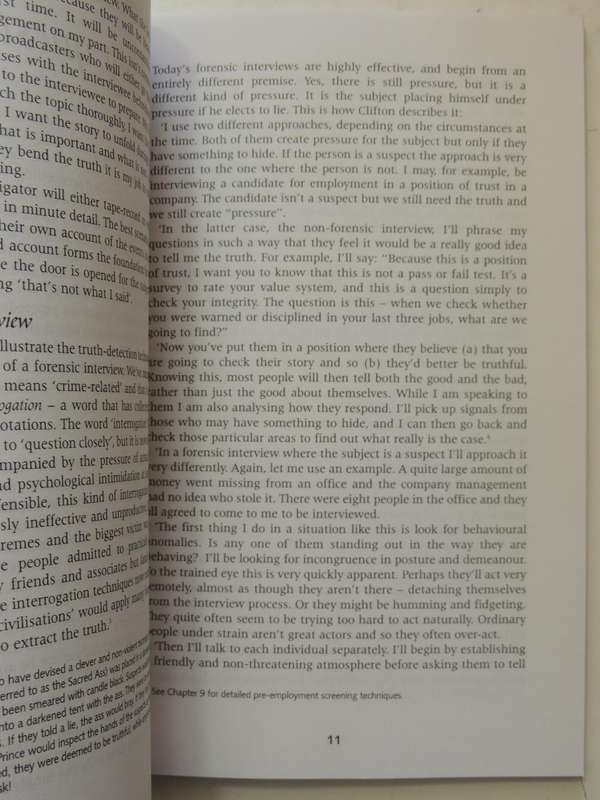 Truth Extraction: How To Read Between The Lies- Malcolm Russel & Clifton Coetzee