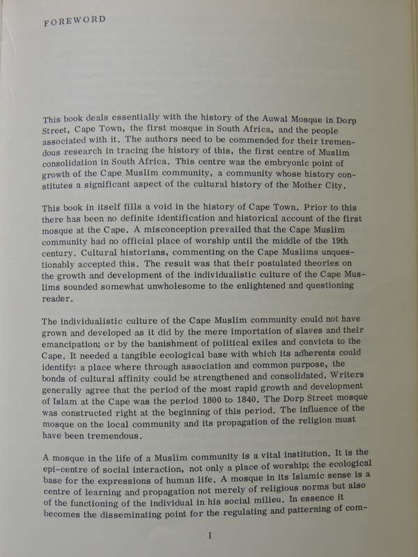 The Early Cape Muslims: A Study Of Their Mosques, Genealogy & Origins Frank R Bradlow, M Cairns