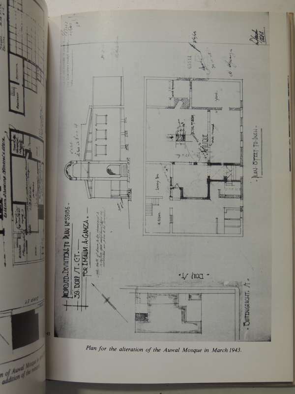 The Early Cape Muslims: A Study Of Their Mosques, Genealogy & Origins Frank R Bradlow, M Cairns