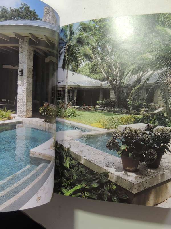 Pools: Designsourceed Alex Sanchez Vidiella