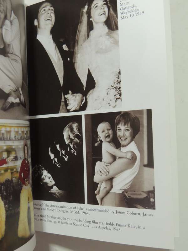 Julie Andrews - An Intimate Biography- Richard Stirling