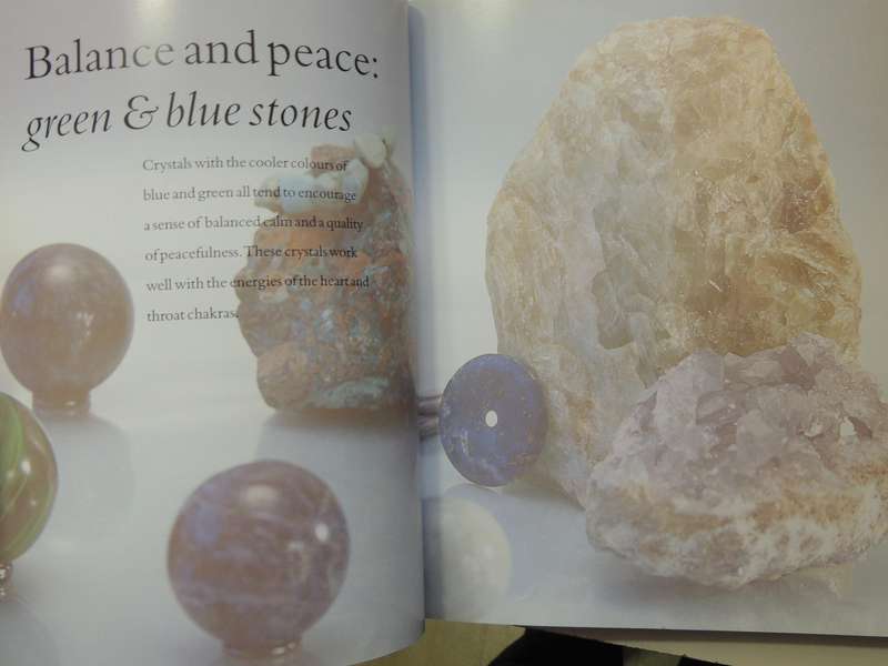 Healing With Crystals And Chakra Energies - Sue & Simon Lilly