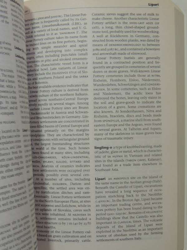 Dictionary Of Archaeology - ed Paul Bahn