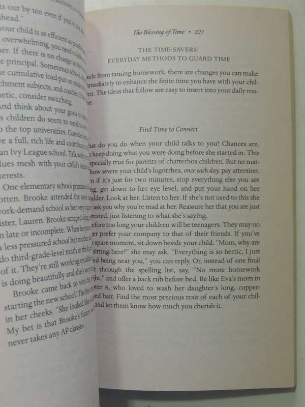 The Blessing Of A Skinned Knee: Using Jewish Teachings To Raise Self-Reliant Children Wendy Mogel Ph