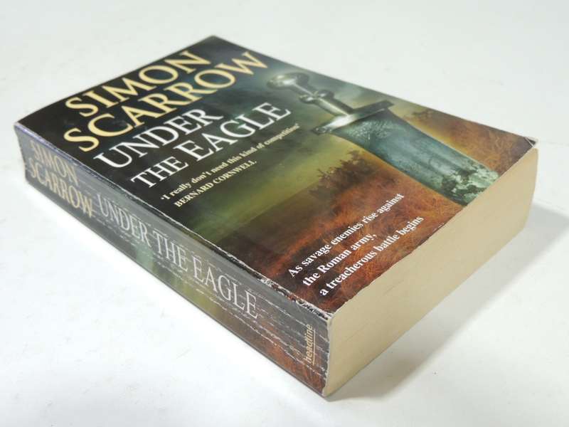Under the Eagle - Simon Scarrow