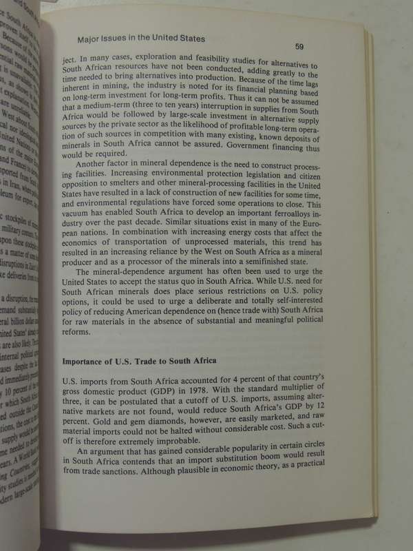 The American People And South Africa- ed Alfred O Hero & John Barratt