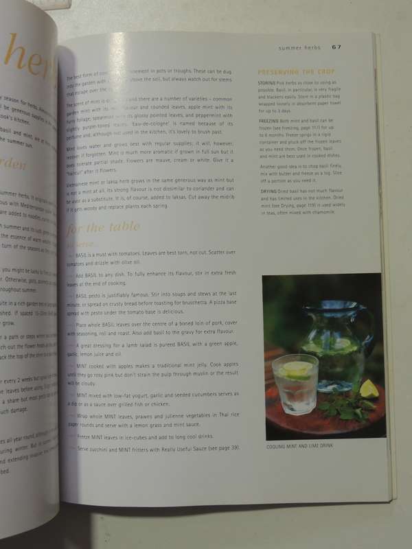 The Australian Women's Weekly: The Cook's Garden