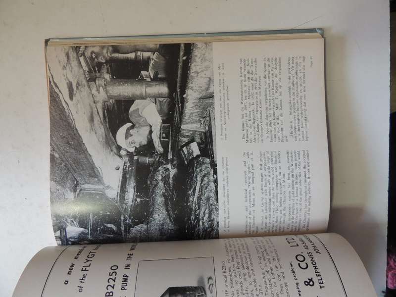 Vereniging van Ondergrondse Amptenare van Suid Afrika: 50 Jare van Saamwerking in Mynbou/50 Years of