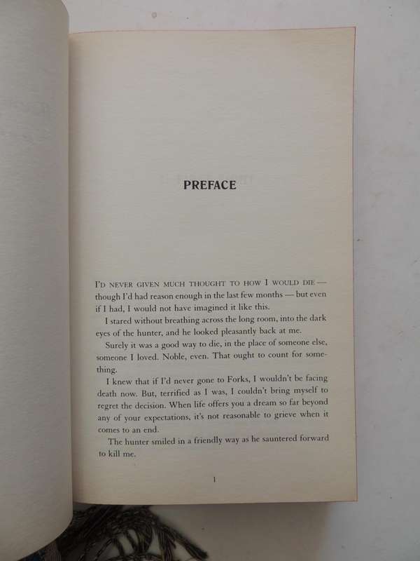 Twilight Saga 4 Vol Set: Twilight, New Moon, Eclipse, Breaking Dawn - Stephenie Meyer