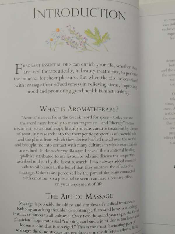 Aromatherapy Massage Book: A Practical Illustrated Guide To Massage With Essential Oils Clare Maxwel