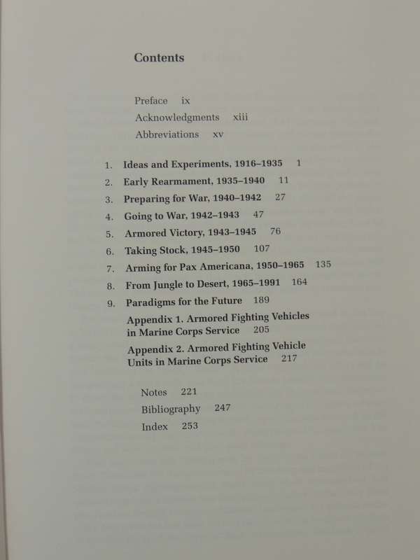 Marines Under Armor: The Marine Corps And The Armored Fighting Vehicle, 1916-2000 - Kenneth W. Estes