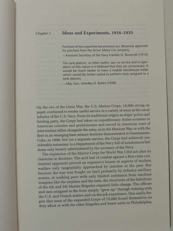 Marines Under Armor: The Marine Corps And The Armored Fighting Vehicle, 1916-2000 - Kenneth W. Estes