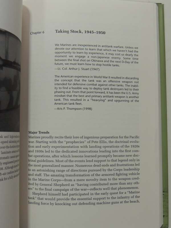 Marines Under Armor: The Marine Corps And The Armored Fighting Vehicle, 1916-2000 - Kenneth W. Estes