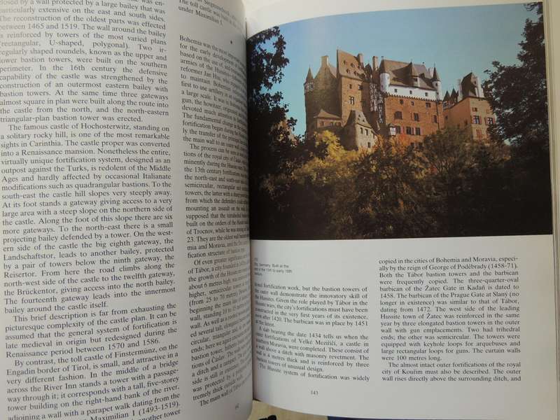 Castles And Fortifications Of Britain And EuropeDobroslav Libal