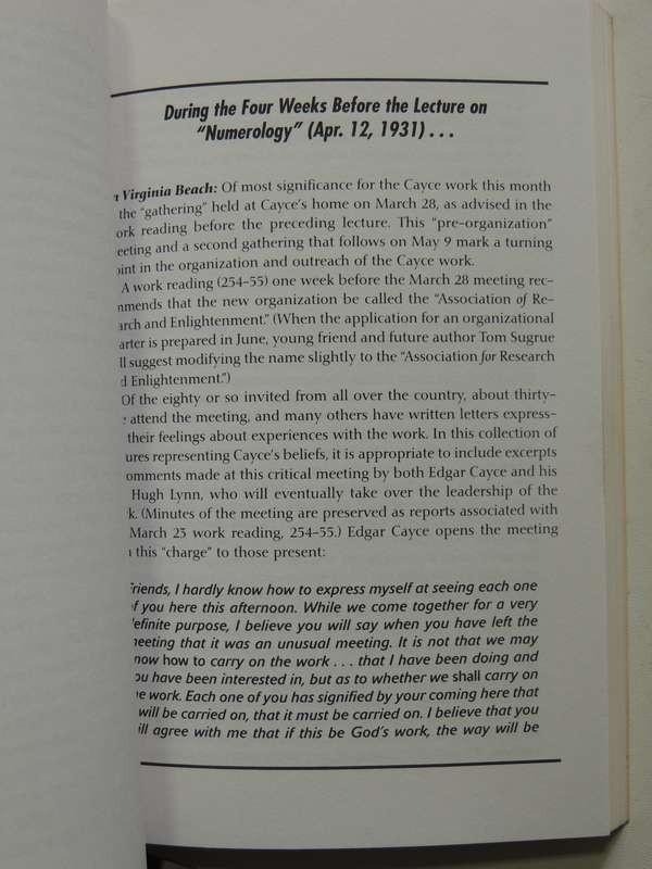 In A Waking State: Edgar Cayce Lectures - Edgar Cayce