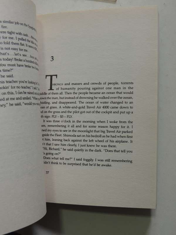 Illusions: The Adventures Of A Reluctant Messiah - Richard Bach