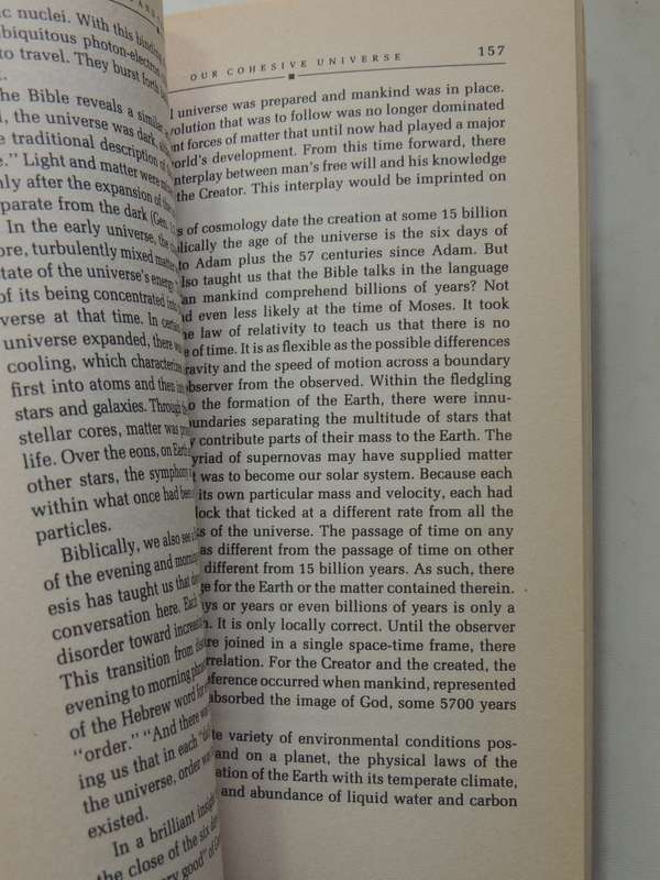 Genesis And The Big Bang: The Discovery Of Harmony Between Modern Science &Bible - Gerald Schroeder