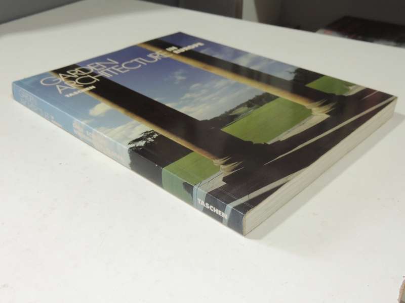 Garden Architecture In Europe 1450-1800 - Torsten Oalf Enge & Carl Friedrich Schroer