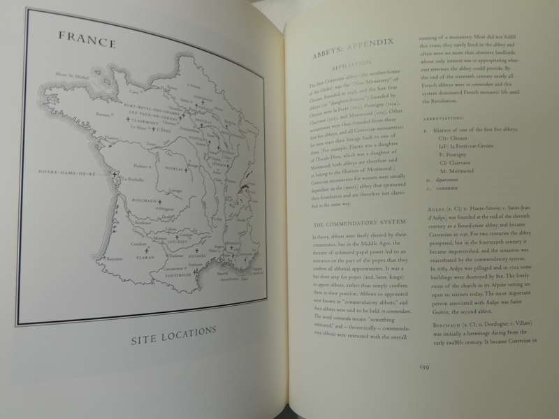Architecture Of Silence: Cistercian Abbeys Of France - David Heald & Terry N. Kinder