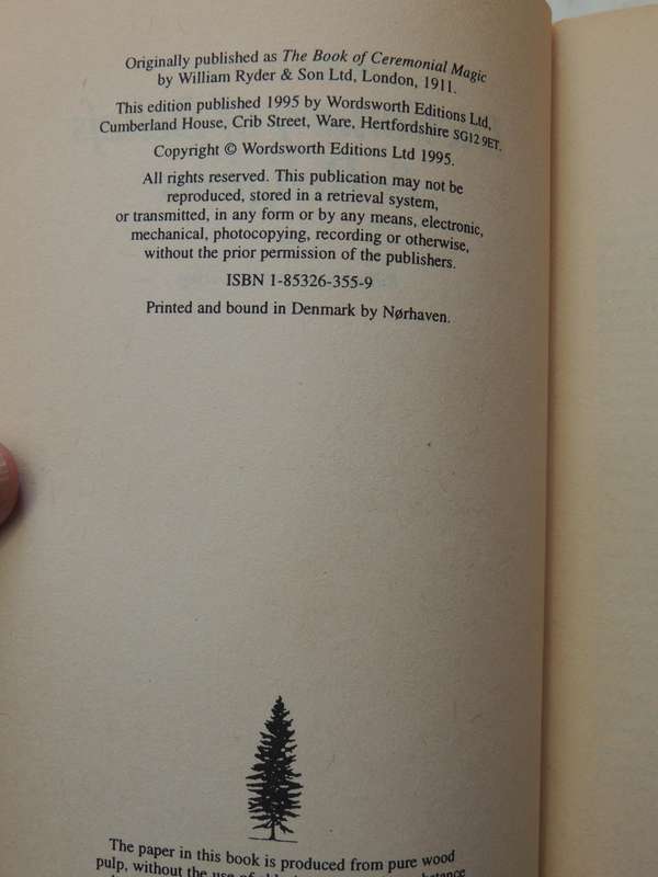 The Wordsworth Dictionary of Beliefs & Religions - A Comprehensive Guide to World -Wide Faiths