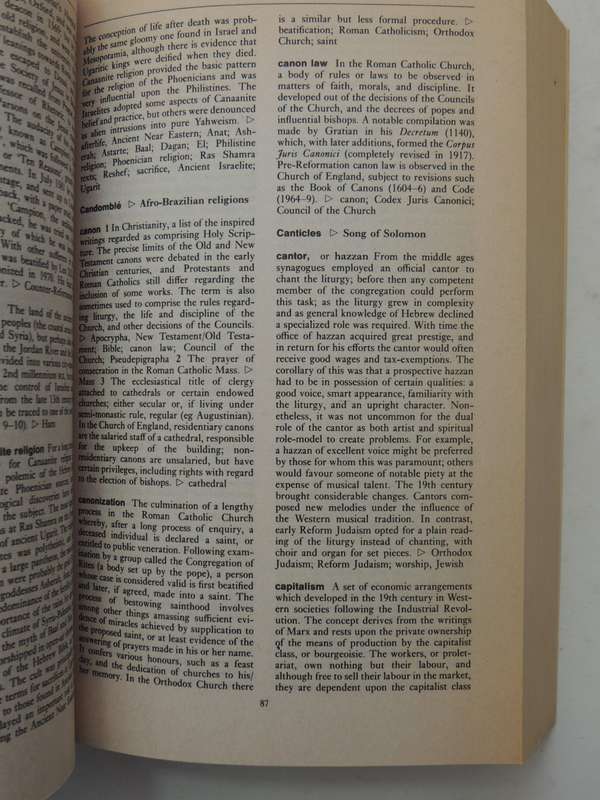 The Wordsworth Dictionary of Beliefs & Religions - A Comprehensive Guide to World -Wide Faiths