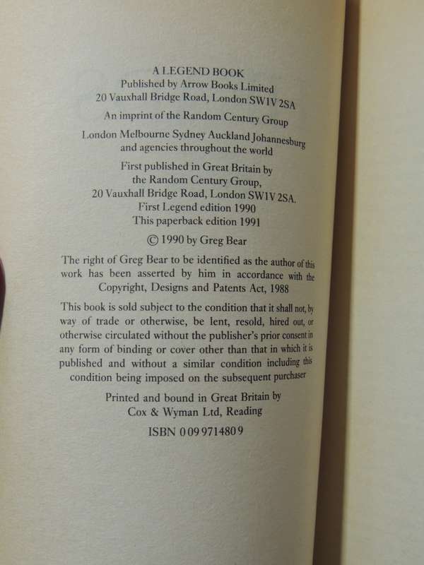 Heads - Greg Bear
