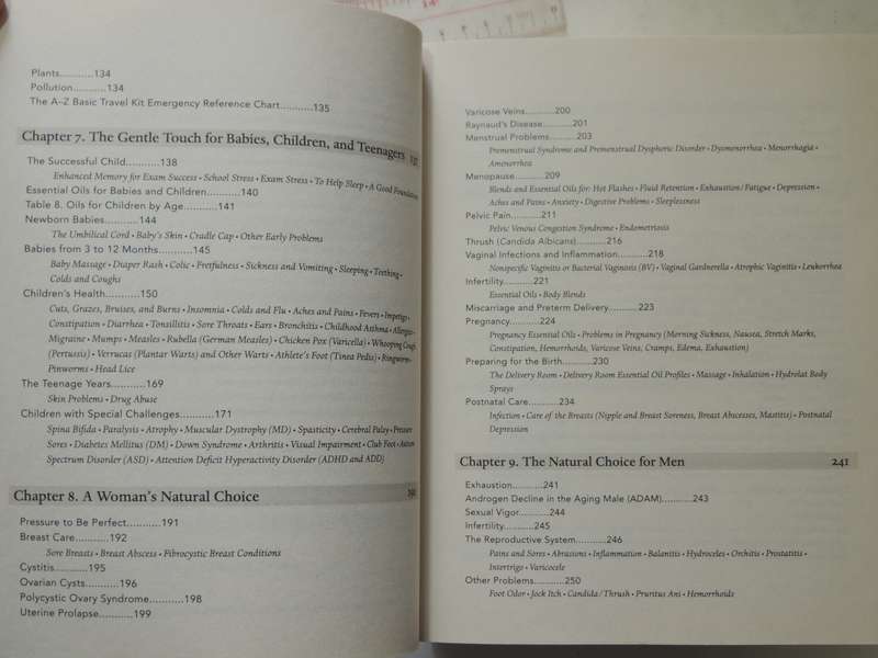 The Complete Book of Essential Oils & Aromatherapy,Over 800 Natural, Nontoxic..- Valerie Ann Worwood