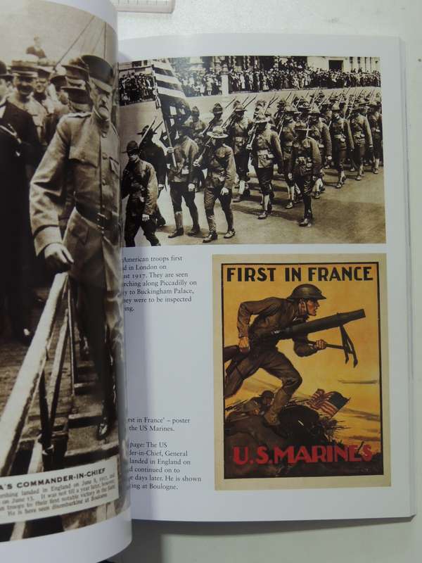 The First World War In Photographs: 1917 Mud And Tanks - John Christopher & Campbell McCutcheon