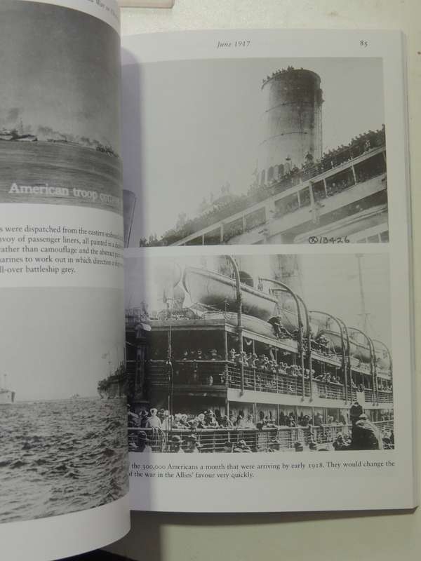The First World War In Photographs: 1917 Mud And Tanks - John Christopher & Campbell McCutcheon