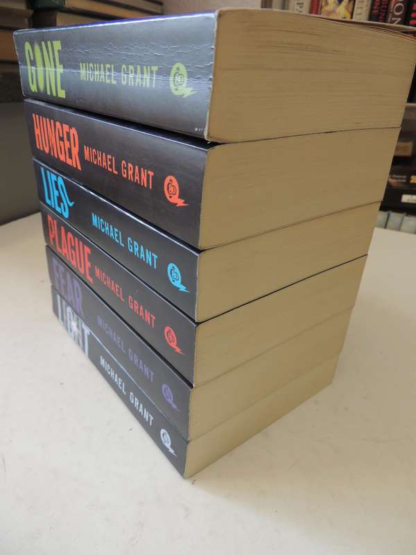 The Gone Series, GONE, HUNGER, LIES, PLAGUE, FEAR, LIGHT - Michael Grant 6 VOLUMES