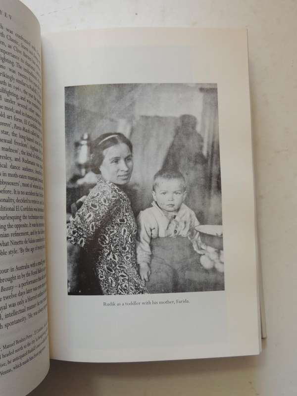 Rudolf Nureyev: The life - Julie Kavanagh 2007