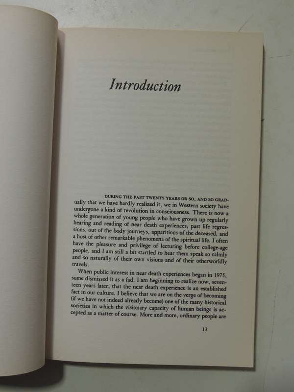Through Time Into Healing: How Past Life Regression Therapy Can Heal Mind, Body & Soul - Brian Weiss