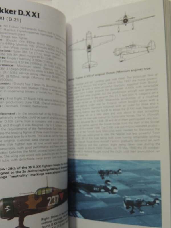 The Illustrated Directory Of Fighting Aircraft Of World War II -Bill Gunston