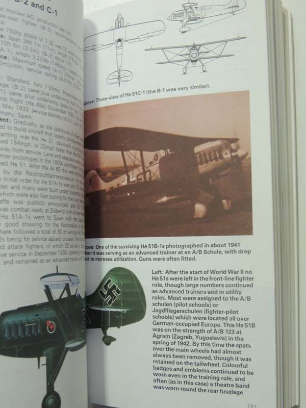 The Illustrated Directory Of Fighting Aircraft Of World War II -Bill Gunston
