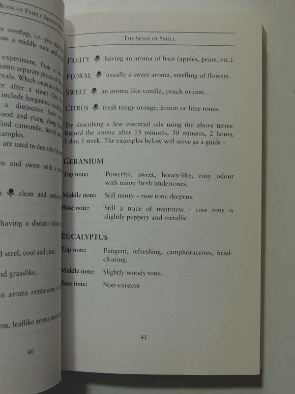 The Complete Book of Family Aroma Therapy - Joan Radford