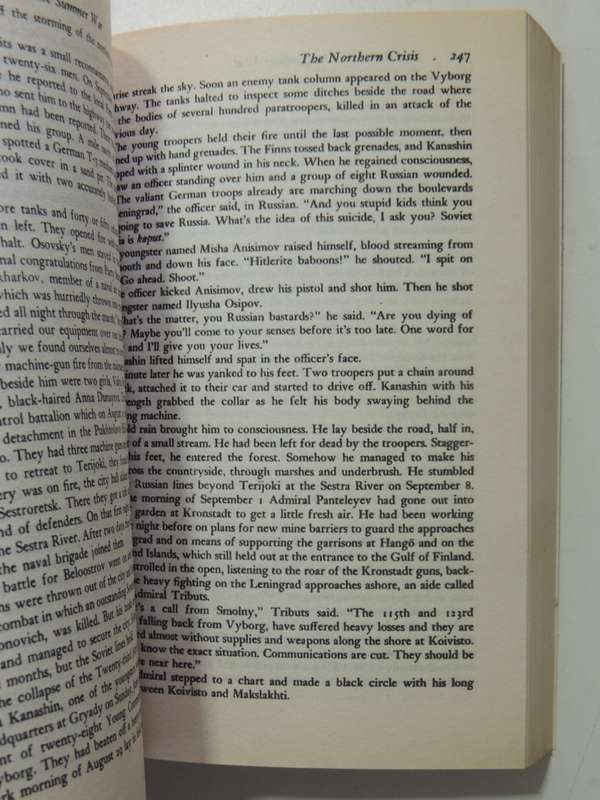 The 900 Days: The Siege Of Leningrad- Harrison E. Salisbury